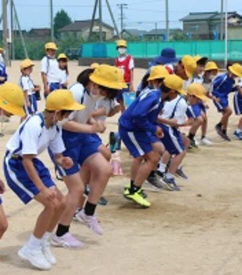 縦割り班ウォークラリー集会