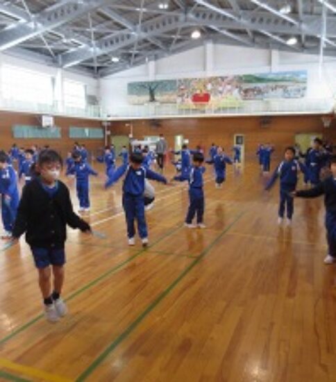 なわとび記録会に向けて【１年生】