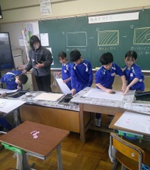 物語の一場面を絵で伝えよう【４年生】