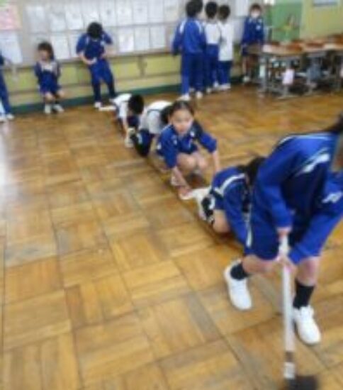 4月　清掃活動（２年）