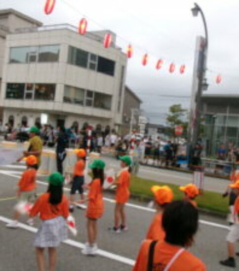 8/9（日）せりこみ蝶六踊り街流し